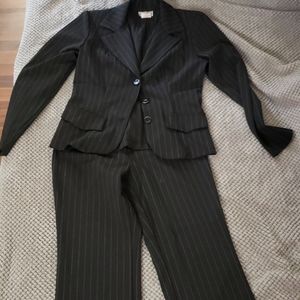 Dress suit